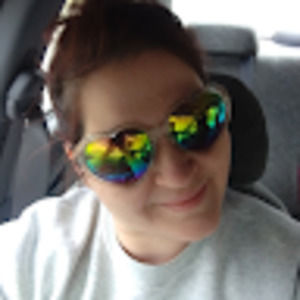 Meet your Posher, Adrienne